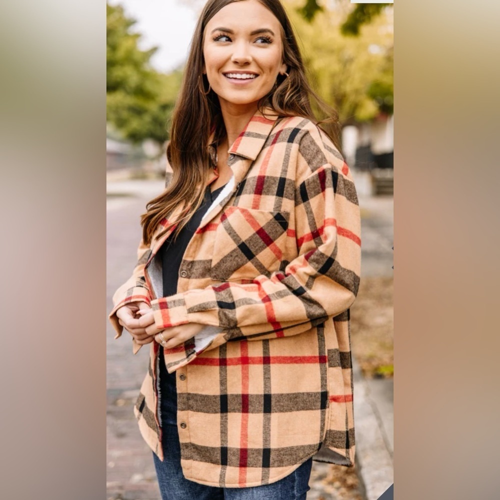 Andree by Unit/ Living The Dream Black Plaid Shacket/ Size L